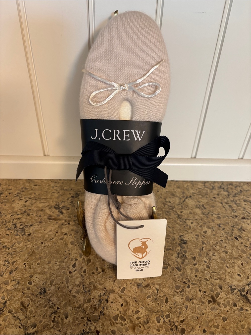 NWT J Crew Women’s Cream Cashmere Slippers One Size.
